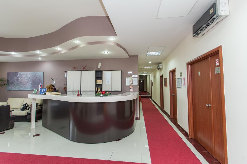 Sin-Kom Hotel Garni Pirot Ngoại thất bức ảnh