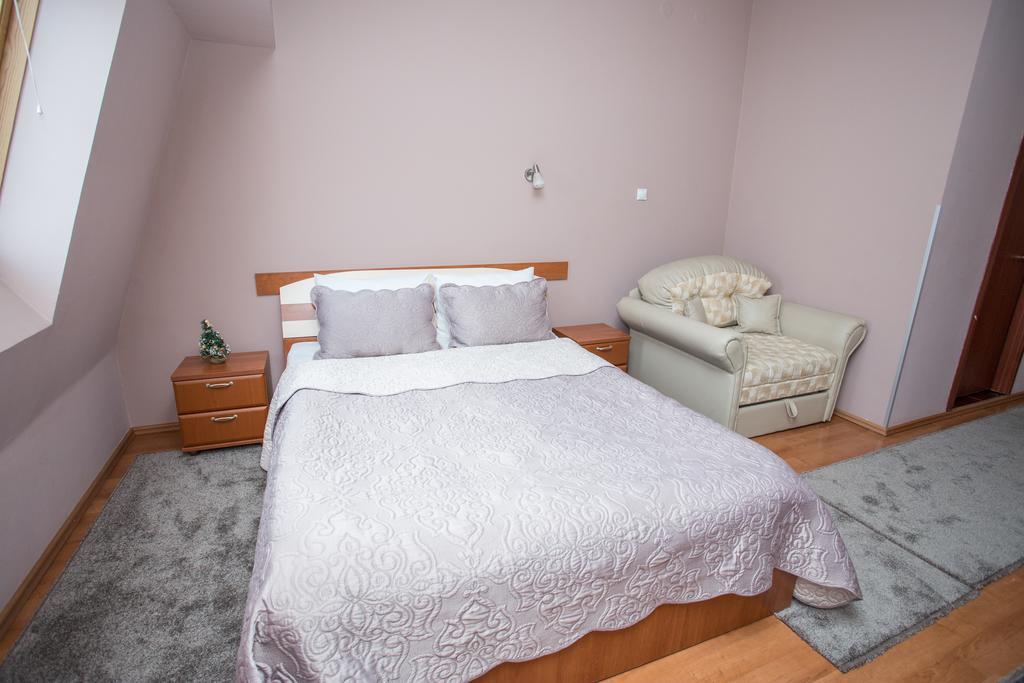 Sin-Kom Hotel Garni Pirot Ngoại thất bức ảnh