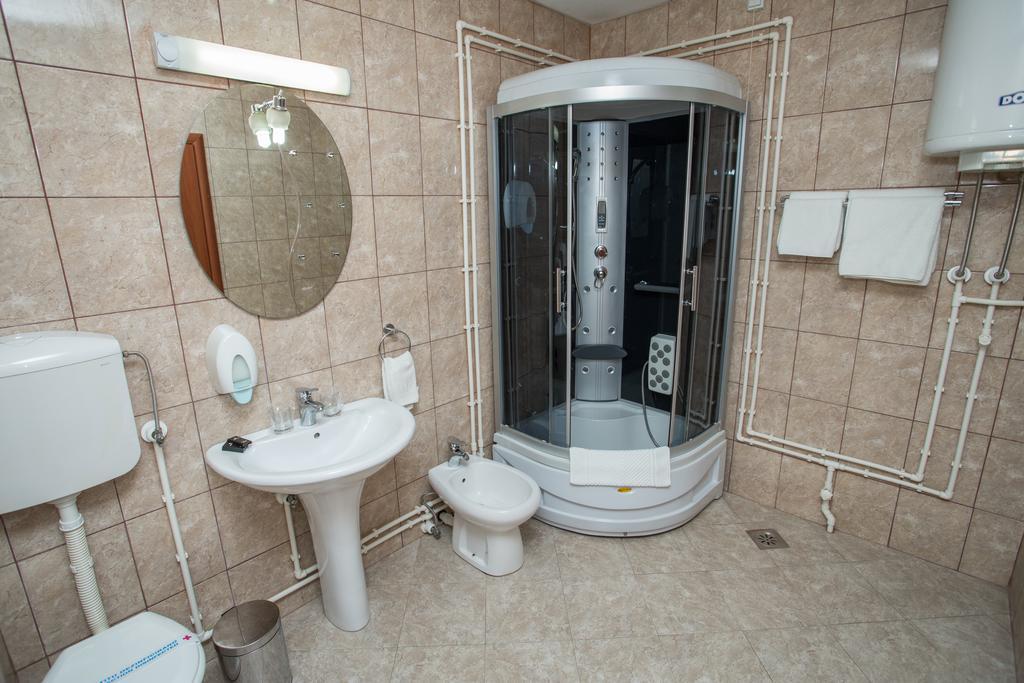 Sin-Kom Hotel Garni Pirot Ngoại thất bức ảnh