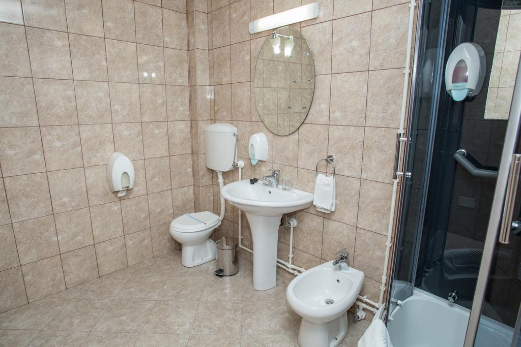 Sin-Kom Hotel Garni Pirot Ngoại thất bức ảnh